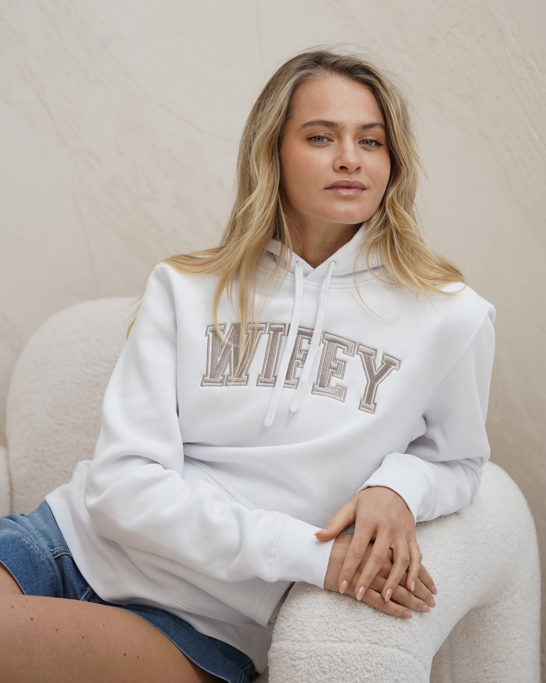 The Weekend Wifey Set – Tee, Shorts, White Hoodie