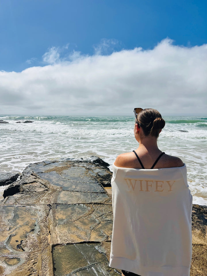 Wifey Loungewear Crew - ECRU