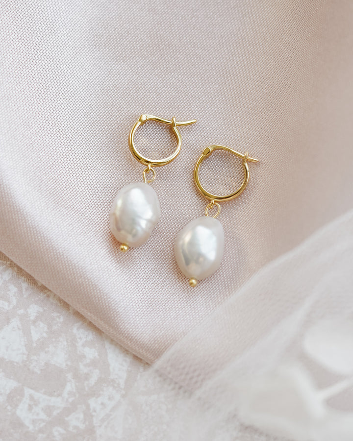 Charlotte Baroque Pearl Earrings - Gold
