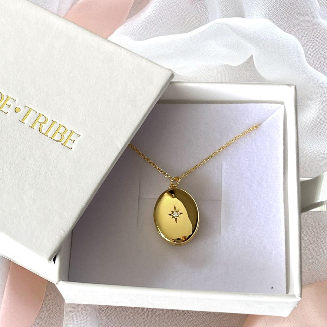 Endless Love Oval Photo Locket - GOLD