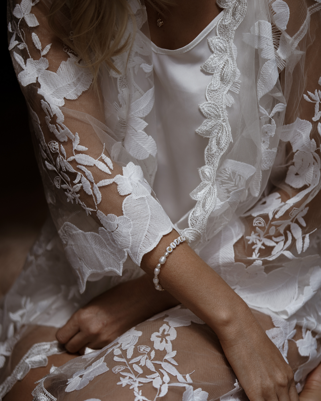 Willow White Lace Bridal Robe