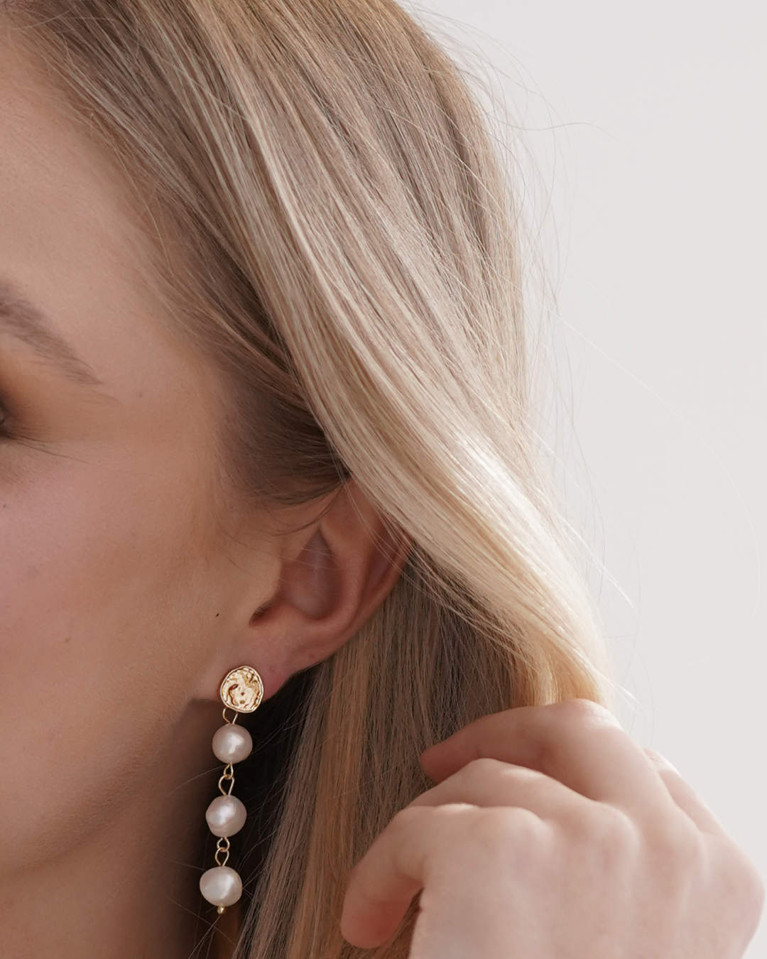 Brianna Freshwater Pearl Earrings