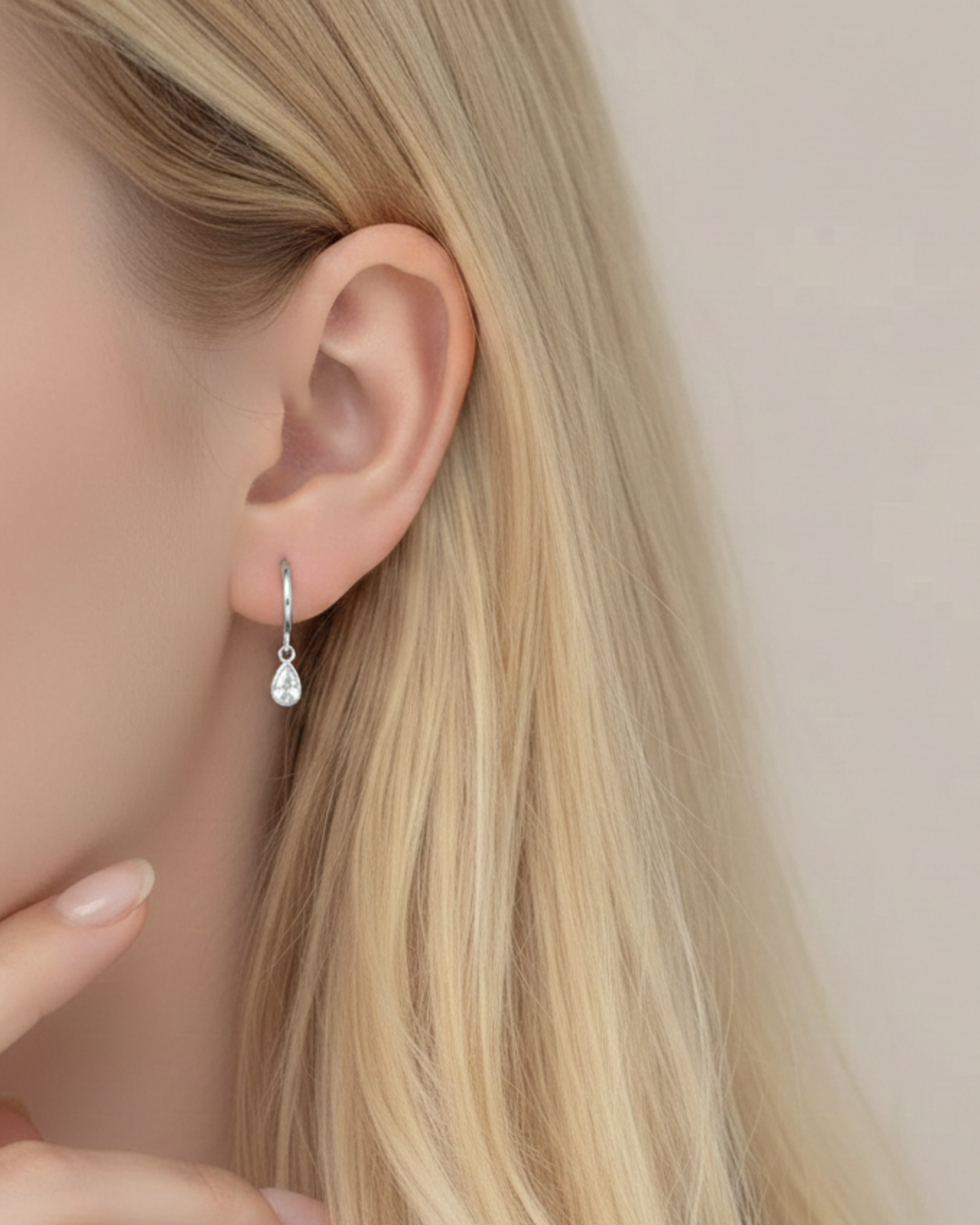 Gracie Teardrop Huggie Earrings – Silver