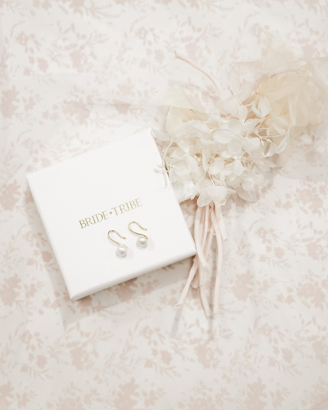 Gold Sasha Pearl Earrings