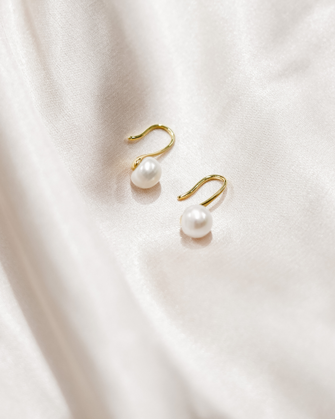Gold Sasha Pearl Earrings